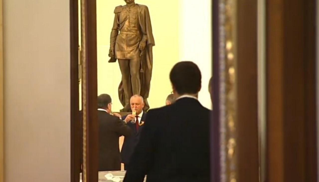 Paradă militară la Moscova. Igor Dodon - prezent și el