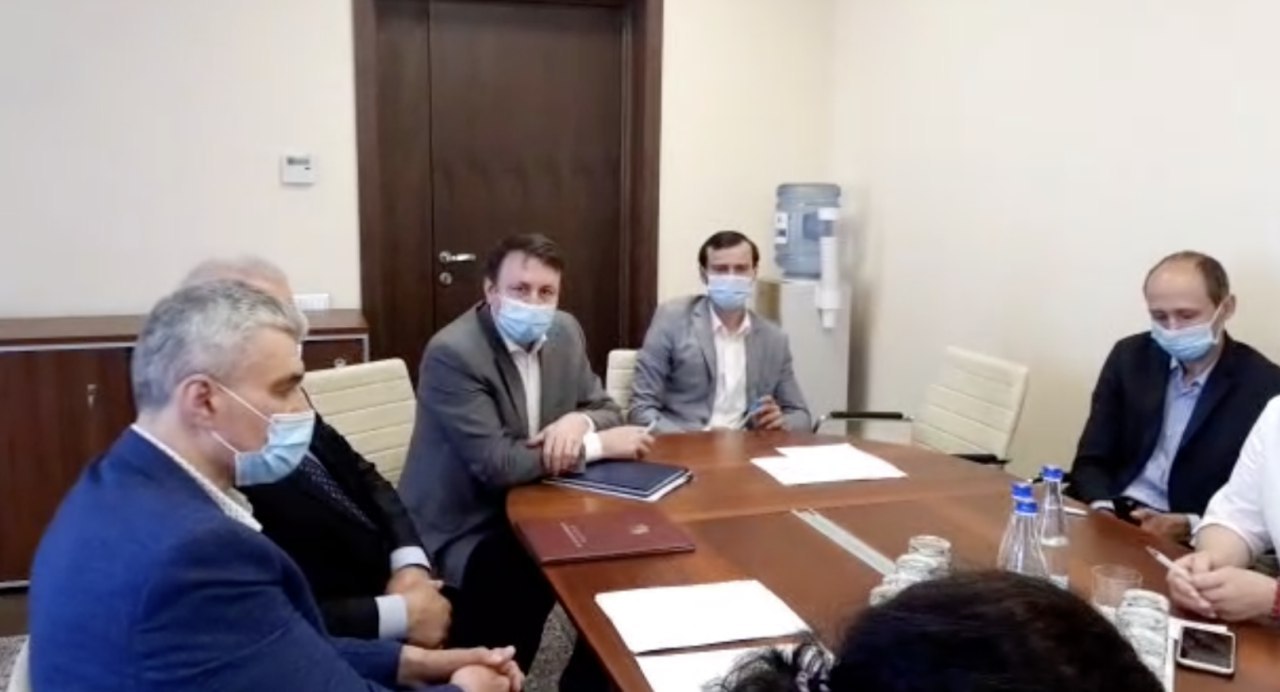 UPDATE. DA: Deputații altor fracțiuni, în special PAS, sunt îndemnați s-o semneze la rândul lor până joi!