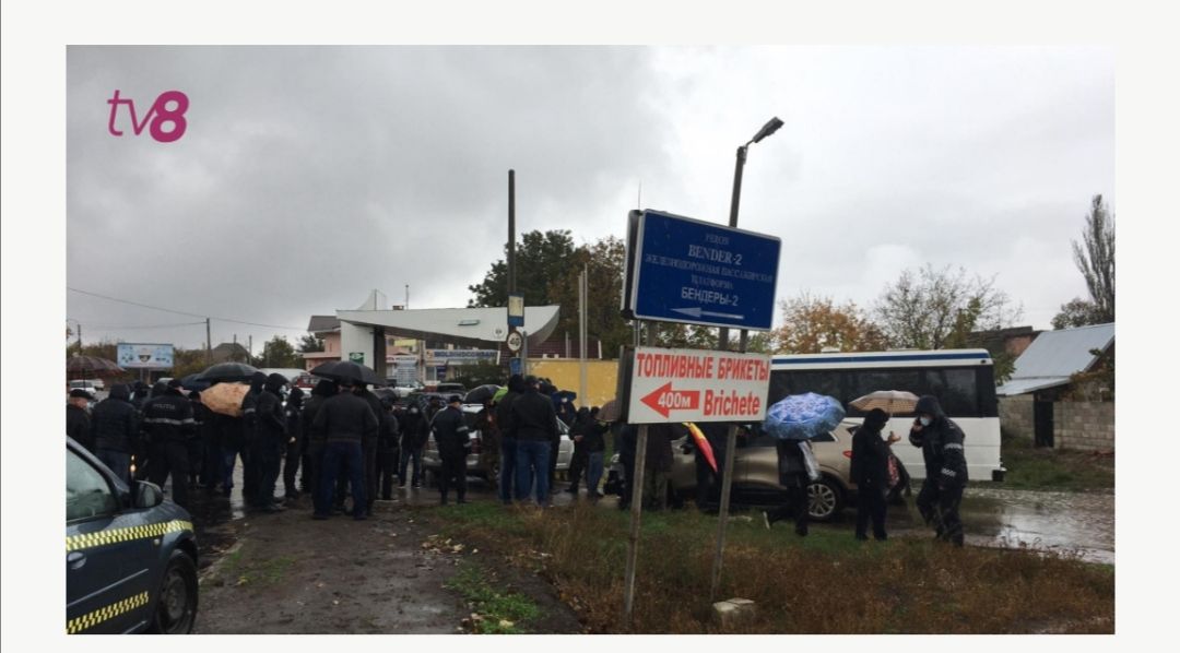 La Varnița a fost blocată trecerea transportului dinspre Bender. Imagini de la fața locului