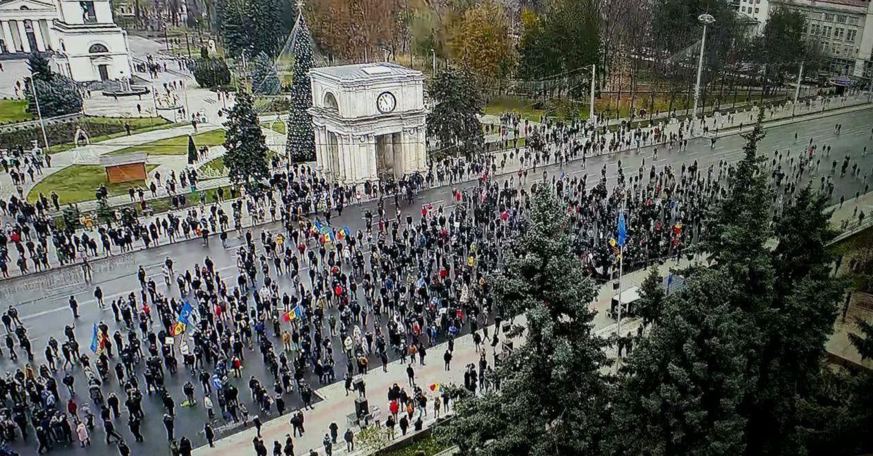 Bogdan Țîrdea este la post, cu screenuri de pe camerele de supraveghere ale Executivului. Când a fost răpit Gațcan nu lucra nicio cameră. La protestele opoziției - lucrează toate 🤣