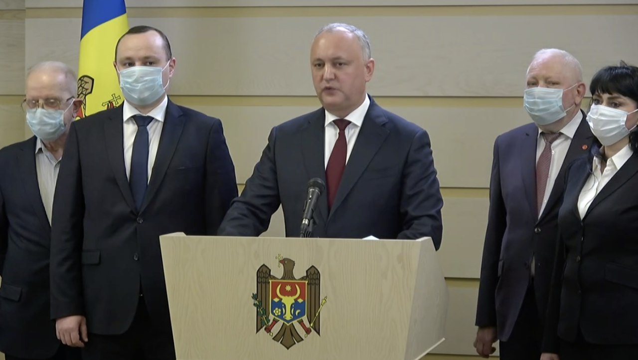 Ce vă spuneam mai sus, a? 😀