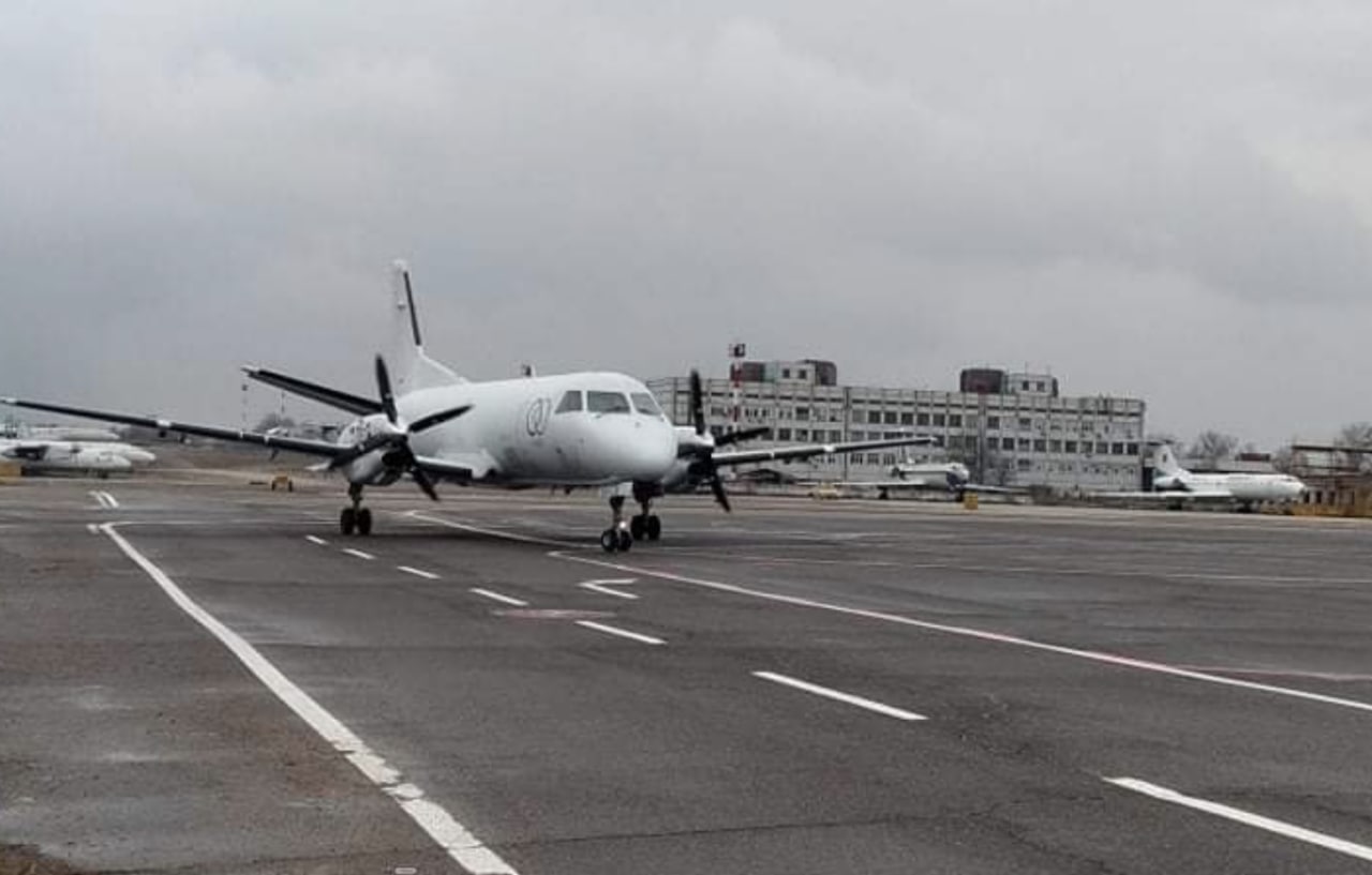 Avionul cu cele cca 24,500 de doze de vaccin Pfizer a aterizat în urmă cu puțin timp pe aeroportul Chișinău