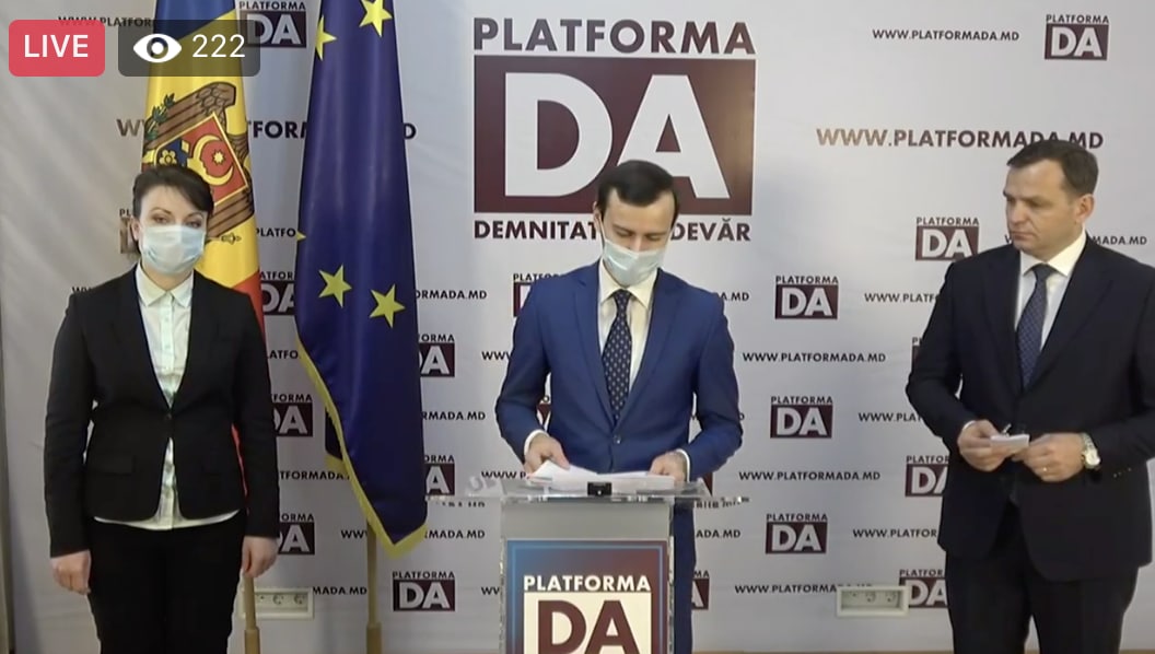Platforma DA va depune azi o sesizare la  Curtea Constituțională prin care va cere scoaterea în afara legii a Partidului Șor. Motiv: __Finanțarea ilegală a scrutinelor, a încălcat legislația penală.__