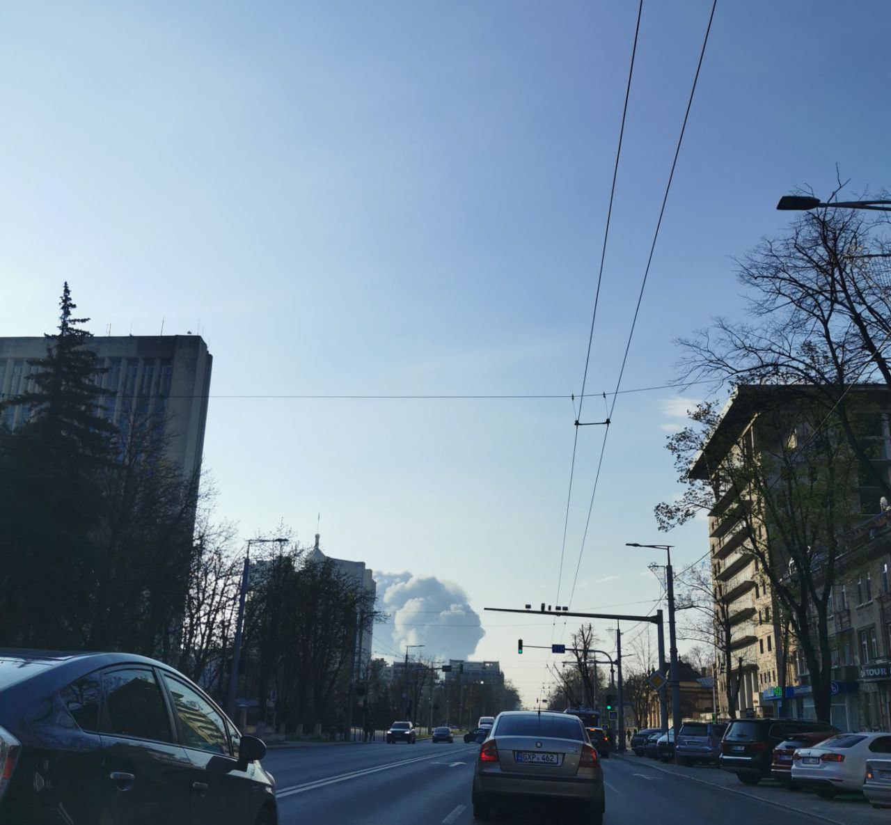 Incendiul e vizibil de pe bd. CENTRAL din Chișinău