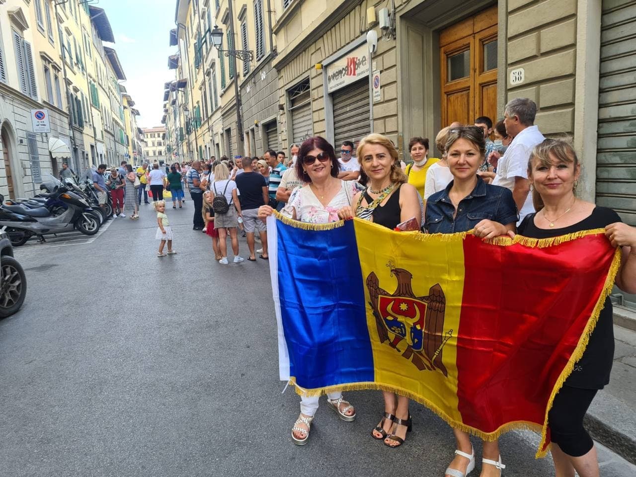 Florența. Aglomerație și la secțiile de vot din Italia