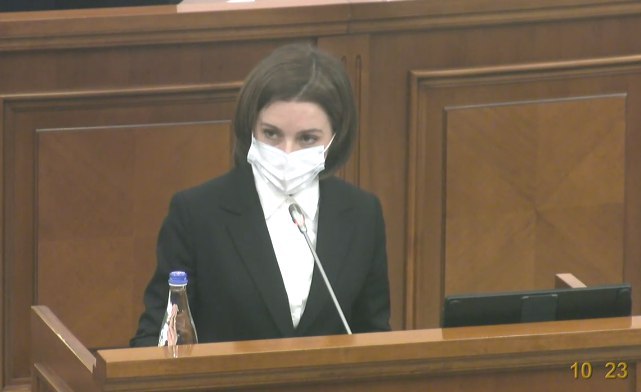 Maia Sandu, mesaj tăios de la tribuna Parlamentului către parlamentari, cetățeni și funcționari: "Din acest moment declar tolerență 0 în raport cu corupția la toate nivelele"