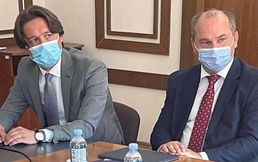 Mircea Eșanu este Magistru în Sociologie și licențiat în Asistență Socială la Universitatea de Stat din Moldova