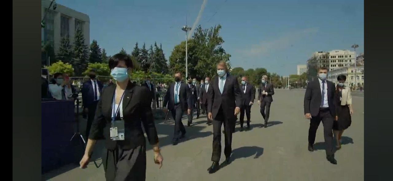A ajuns și Vladimir Zelenski