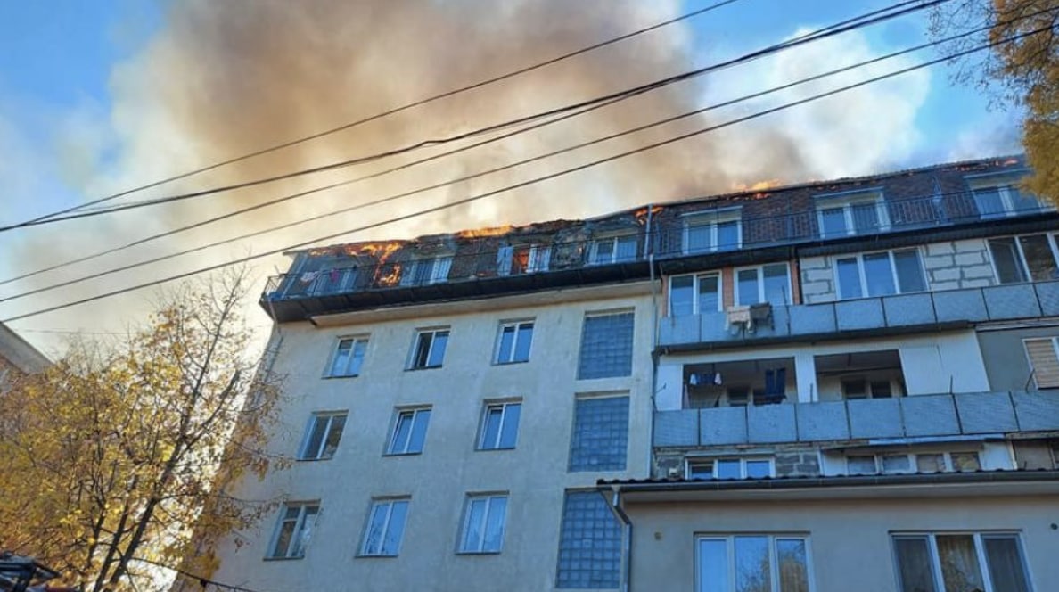 Ceban: __Din câte am fost informat, cel mai mare apartament a fost de 25 de metri pătrați și a costat 19 000 de euro. Vom rambursa această sumă fiecăruia care a avut de pătimit. La această sumă, am convenit dimineața că vom adăuga câte 50 000 de lei pentru procurarea mobilei și a celor necesare pentru fiecare apartament__