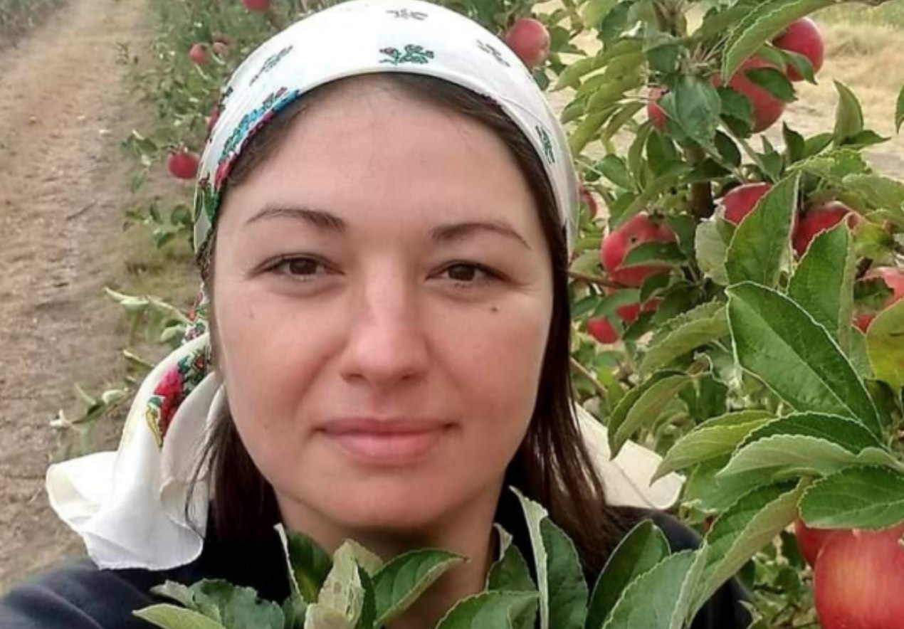 Fiica fostului primar de Durlești, Diana Crudu, bănuită că ar fi implicată în afaceri dubioase de înstrăinare a unor terenuri din proprietatea Primăriei Durlești, a fost reținută pentru 72 de ore