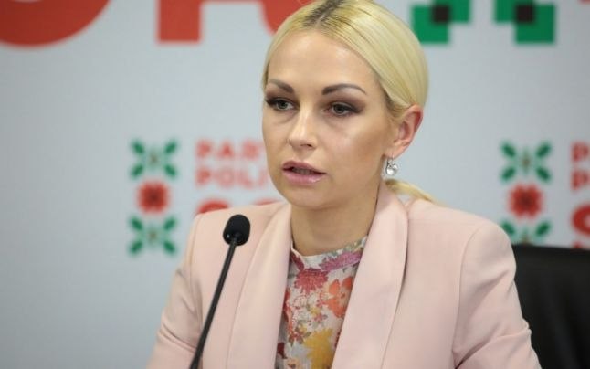 Formațiunea a trimis un comunicat presei, unde face trimitere la o decizie CEC de ieri,  potrivit căreia, __în cazul în care unul dintre candidații calificați în turul doi de scrutin decide să se retragă din cursă, locul lui este ocupat automat de următorul concurent, care a luat mai puține voturi