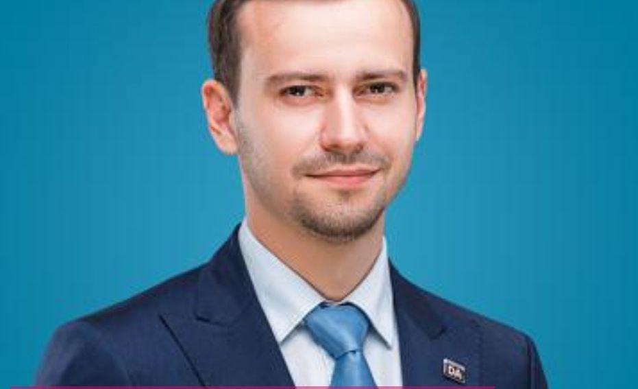 În cursa pentru șefia partidului au participat doi candidați – președintele nou ales, Dinu Plângău și Chiril Moțpan, pentru care și-au dat votul 151 de delegați prezenți la Congresul formațiunii