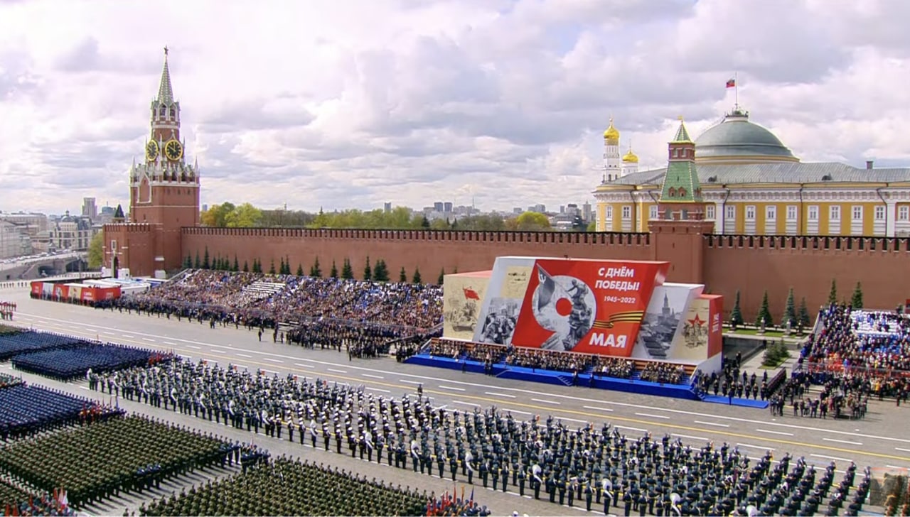 În timp ce armata rusă bombardează în continuare Ucraina, la Moscova începe parada militară organizată cu "ocazia victoriei asupra nazismului"
