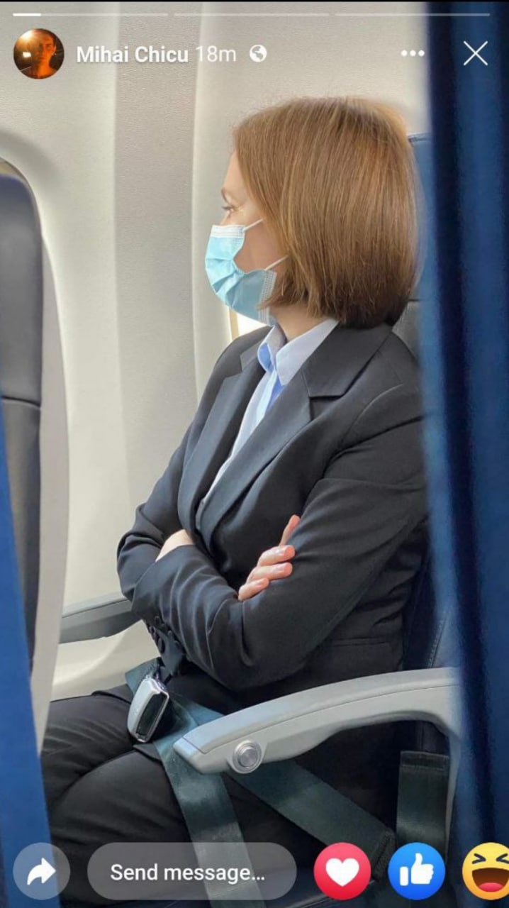 Maia Sandu pleacă la Rotterdam: Va avea, în cadrul congresului Partidului Popular European, mai multe întrevederi bilaterale. Aceasta a fost văzută azi dimineață la bordul unui avion de linie