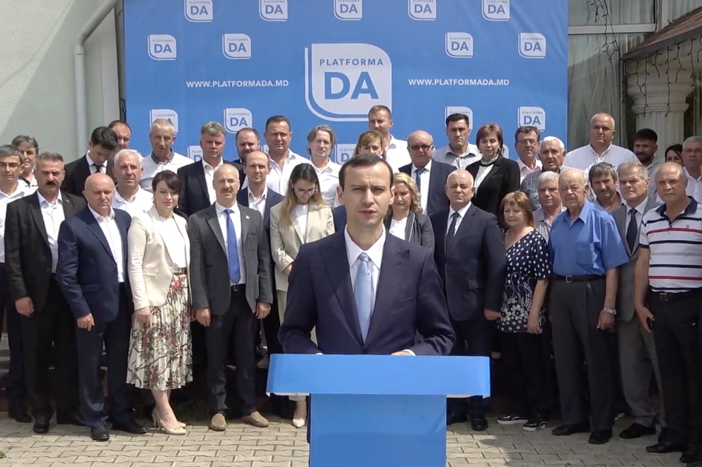 Platforma DA a modificat culoarea de brand a partidului și și-a actualizat programul politic. În cadrul reuniunii, fostul deputat Liviu Vovc, a fost ales secretar general al formațiunii