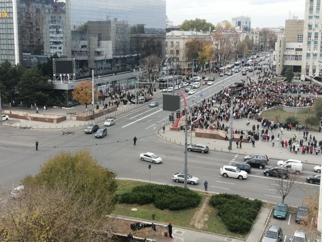 Protestatarii aduși de Ilan Șor se adună iar în centrul Capitalei, pentru o noua manifestație