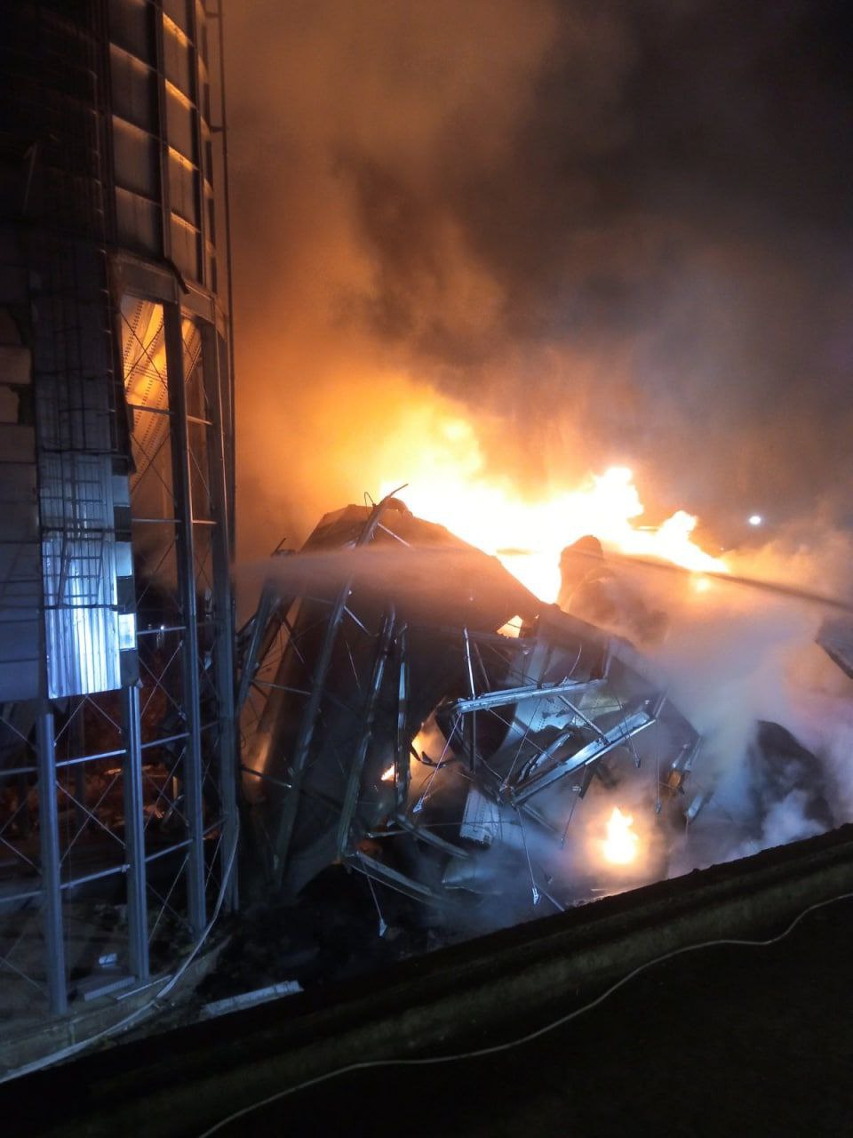 Un nou incendiu azi noapte la depozitele cu cereale de la Giurgiulești