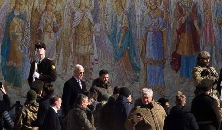 Presa ucraineană publică un clip video și fotografii unde Biden și Zelensky merg alături