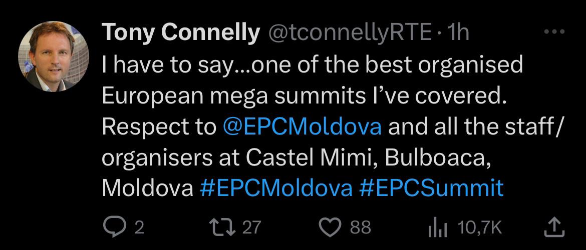 Încă nu e există multe reacții pentru a ne putea face o impresie generală, însă un jurnalist irlandez de la RTE scrie ca summitul din Moldova este unul dintre cele mai bine organizate, dintre mega evenimentele la care a participat