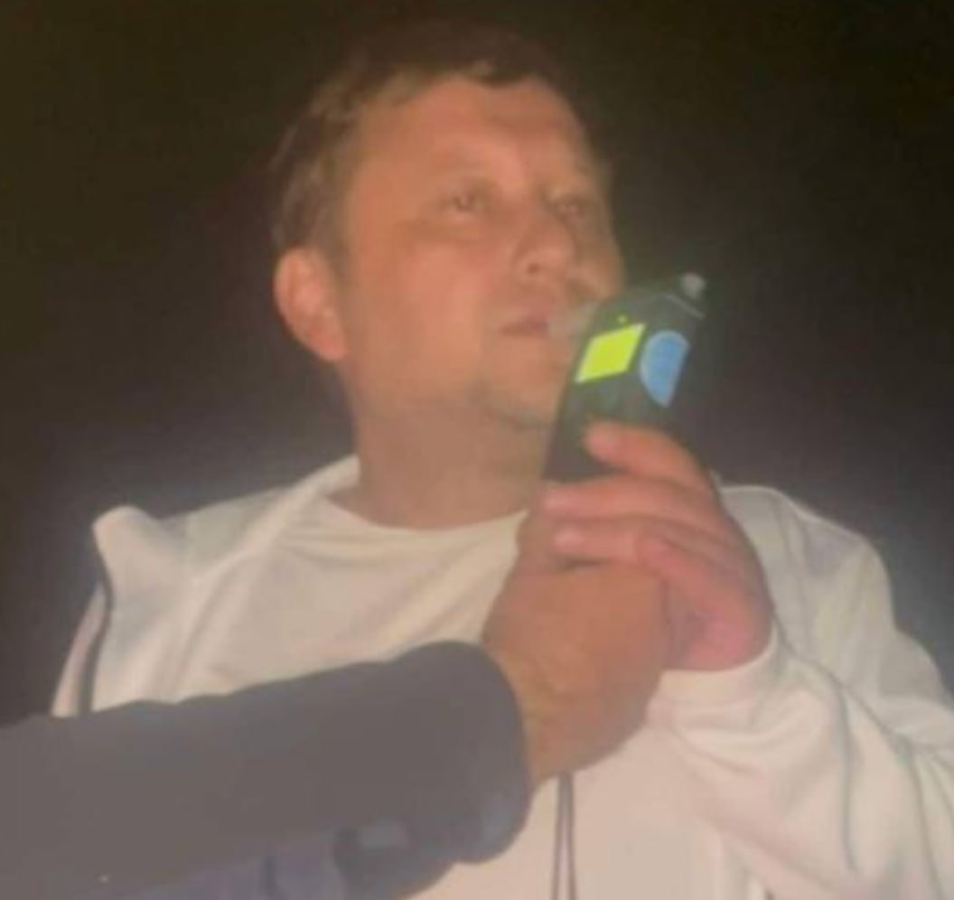 Potrivit surselor TVR Moldova, pretorul sectorului Râșcani, Mihai Furculita, a fost prins în stare de ebrietate la volan. Cazul a avut loc în noaptea din 28 septembrie, pe un drum din raionul Criuleni