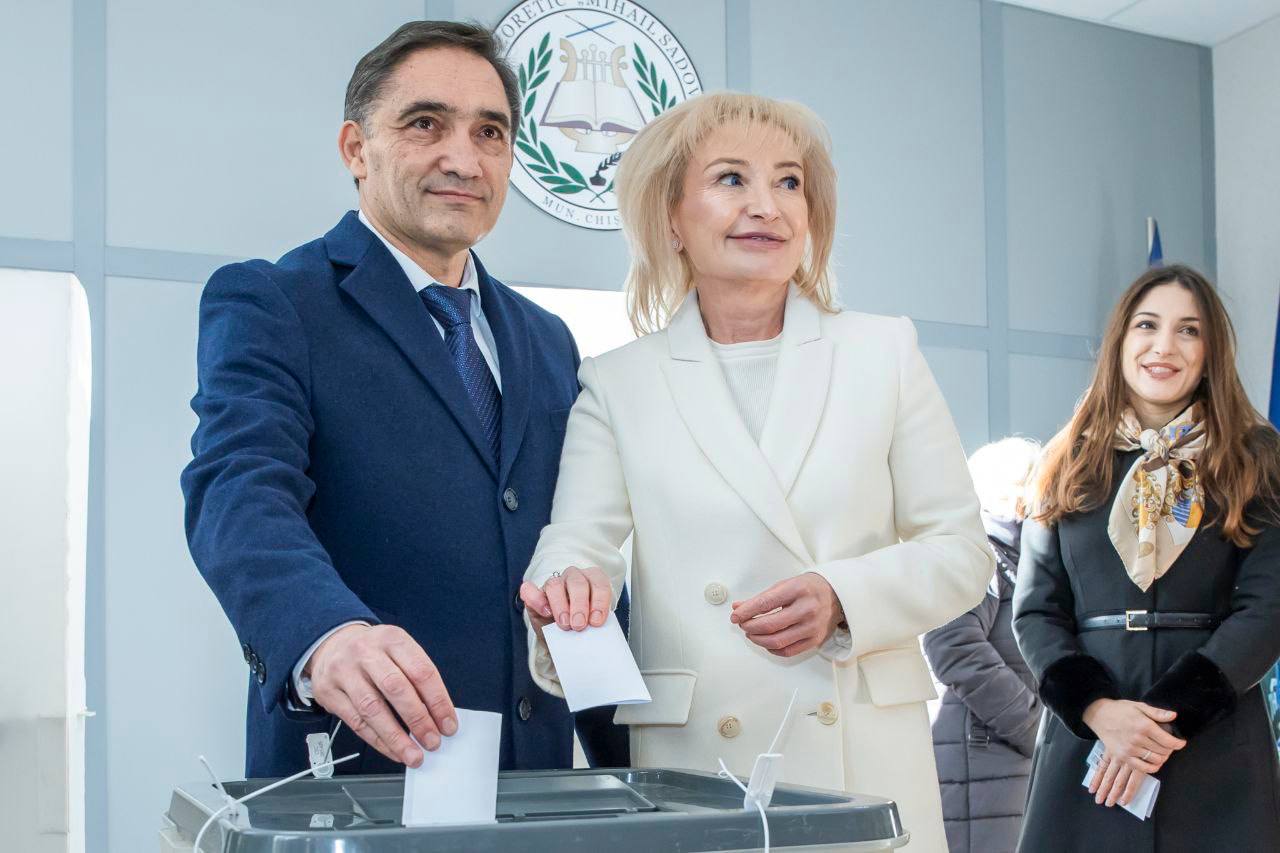 După 3 zile de la alegeri, Stoianoglo își recunoaște înfrângerea, dar tace mâlc despre tentativa de fraudă a rușilor prin intermediul organizației lui Șor, fără să comenteze în vreun fel acțiunile de la Kremlin