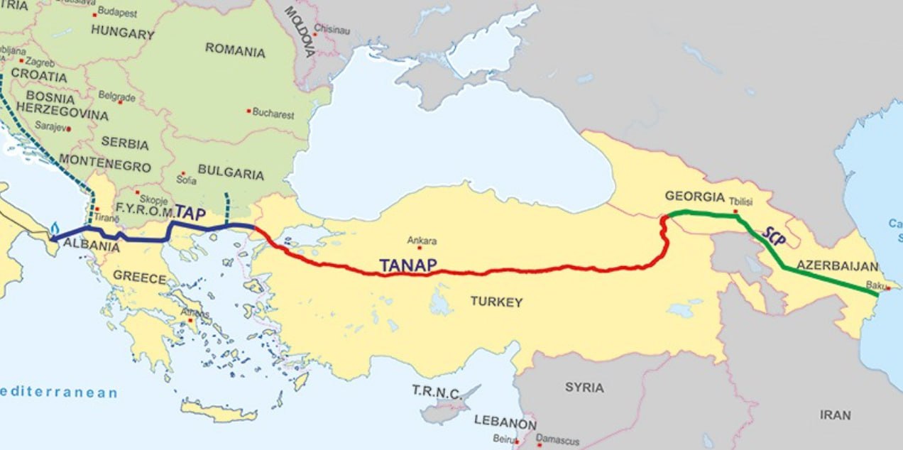 Fluxurile de gaz din Azerbaidjan către Serbia au fost oprite şi nu este clar când vor fi reluate, a anunţat sâmbătă preşedintele sârb Aleksandar Vucic, citat de agenţia de presă Tanjug, relatează Reuters. Anunţul intervine la o zi după ce SUA au impus Rusiei cele mai mari sancţiuni în domeniul petrolier, iar preşedintele Vucic anunţase în ajun că, prin urmare, compania rusă Gazprom Neft are la dispoziţie 45 de zile de a ieşi din acţionariatul companiei sârbe NIS