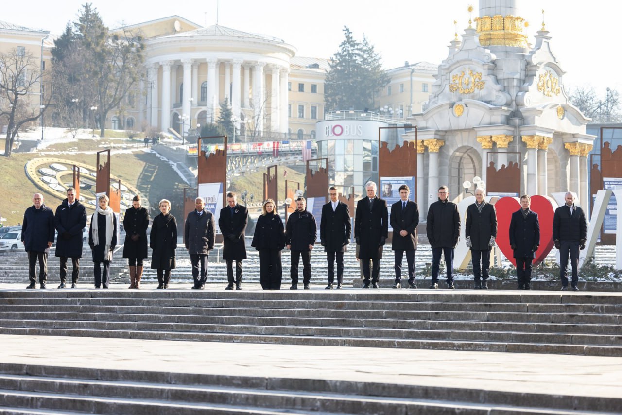 3 ani de la începutul războiului Rusiei împotriva Ucrainei. Mai mulți lideri europeni, dar și premierul Canadei, au venit azi la Kiev pentru a fi alături de Zelensky