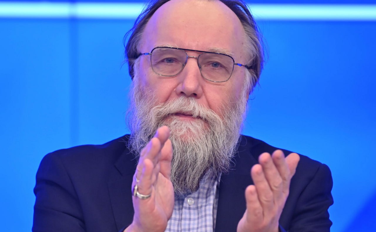 Ideologul lui Putin, sprijin indirect pentru George Simion. Extremistul care amenință mereu întreaga lume cu pieirea, în numele Rusiei, îi atribuie lui Simion calități mesianice