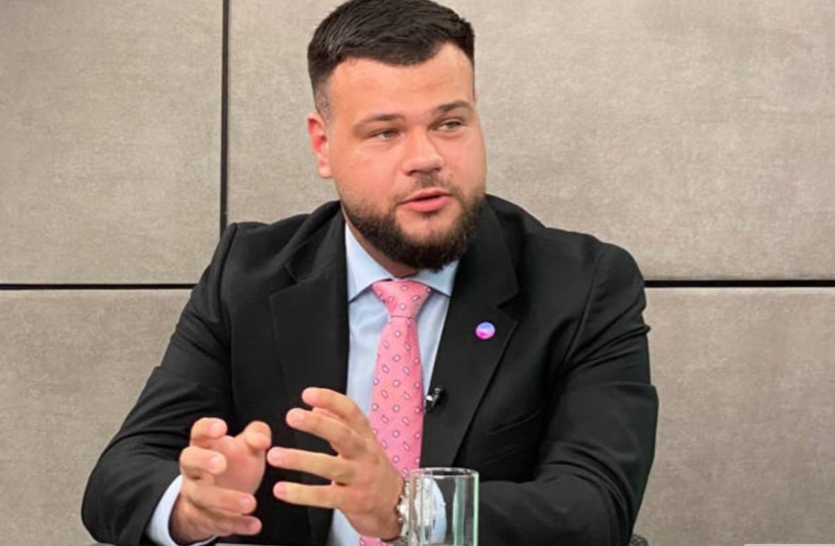 A găsit un loc mai bun - de la partidul CUB, la Primăria Chișinău. Ion Bulgac, numit în funcție de consilier al lui Ion Ceban. Ordinul - secretizat. Bulgac a preluat funcția pe 1 aprilie, însă plecarea din partidul CUB a fost anunțată cu... o săptămână mai târziu