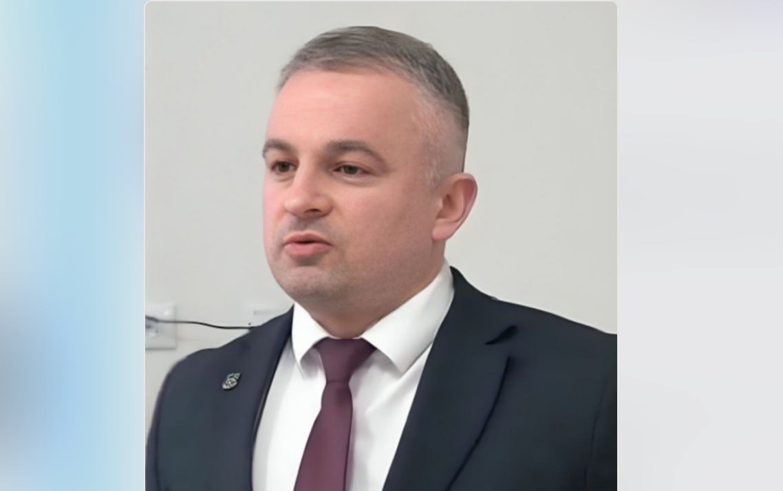 Folosit, hulit, cu pierderi de imagini și financiare, iar apoi aruncat. Mandatul miliardarului Elon Musk în administrația lui Donald Trump a ajuns la final. El își încheie, miercuri, ultima zi în guvernul republican, după ce a fost numit în fruntea Departamentului de Eficiență Guvernamentală (DOGE) în urmă cu patru luni