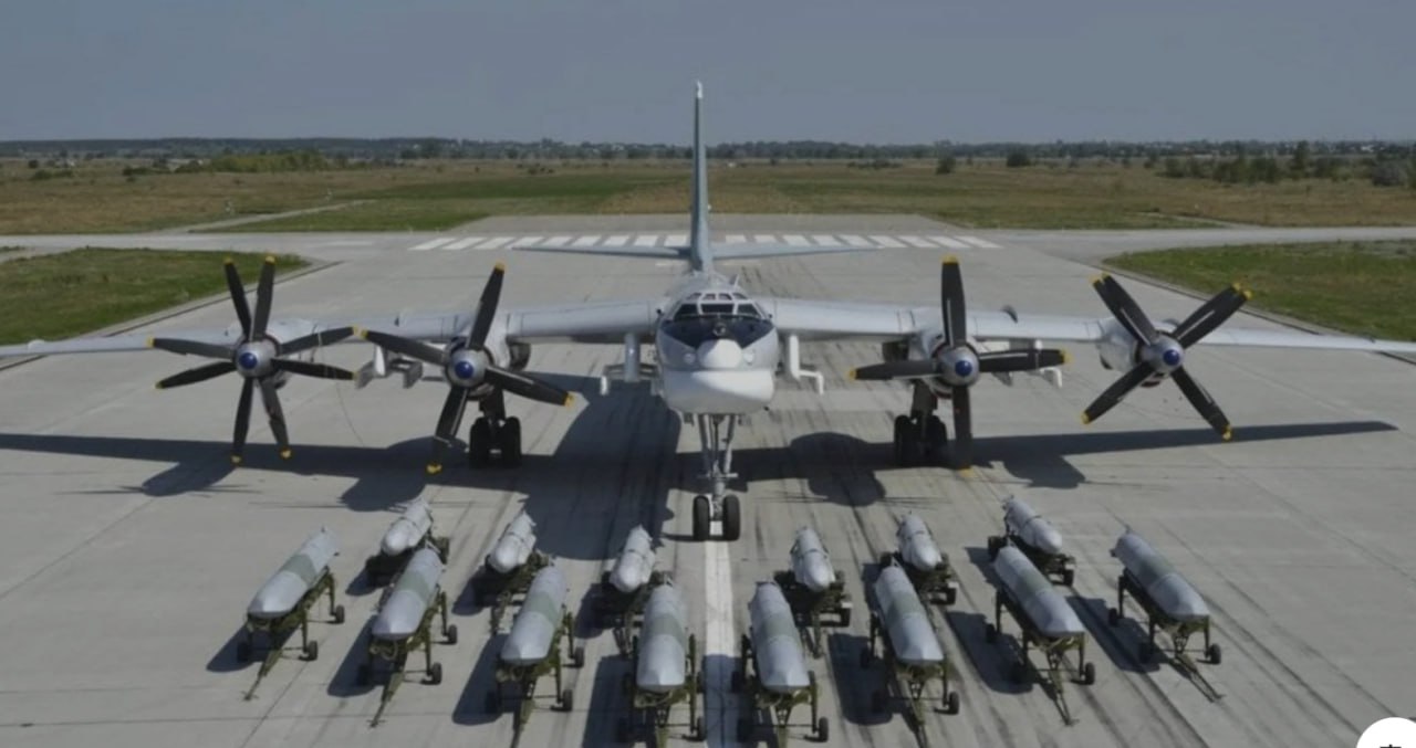Detalii despre operațiunea Pautina (SpiderWeb) prin care Ucraina susține că a distrus 40 de bombardiere nucleare ale Rusiei