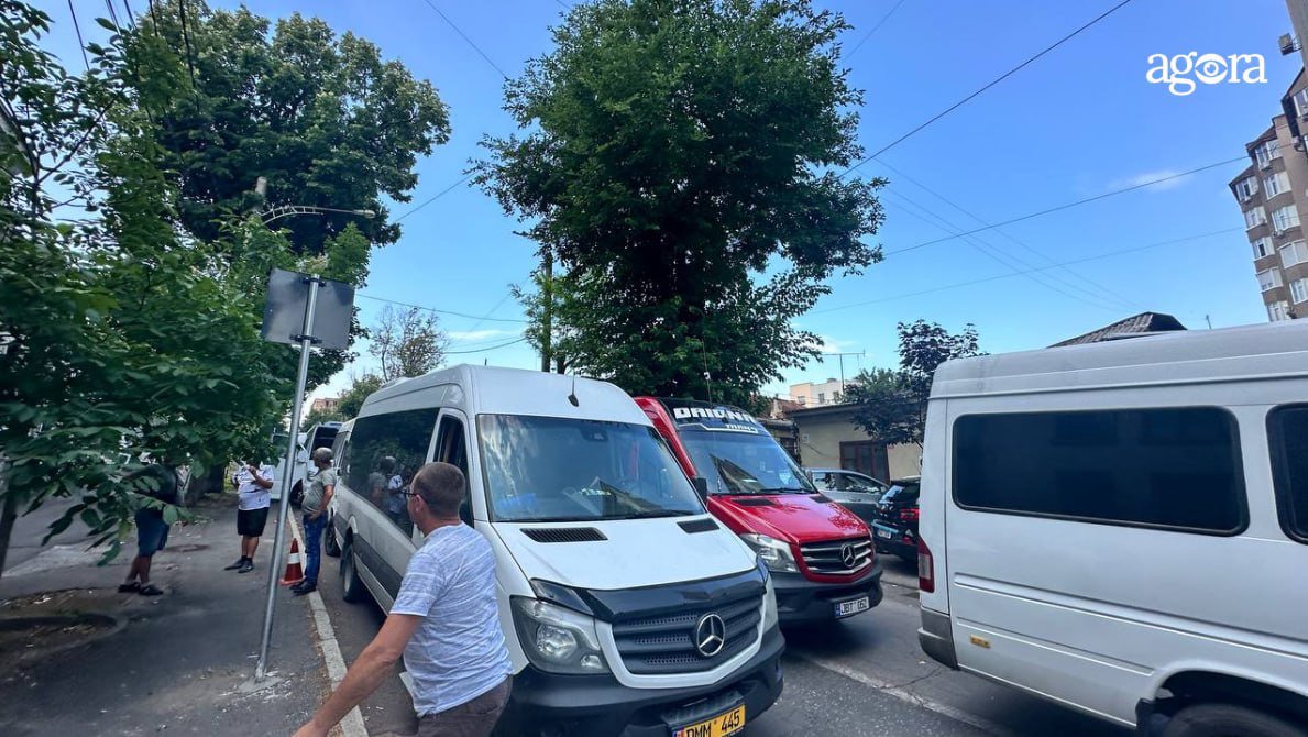 Numărul cazurilor de meningită este în creștere în Republica Moldova, iar promisiunea Ministerului Sănătății, făcută acum jumătate de an, privind achiziția unui vaccin antimeningită, a rămas deocamdată doar pe hârtie
