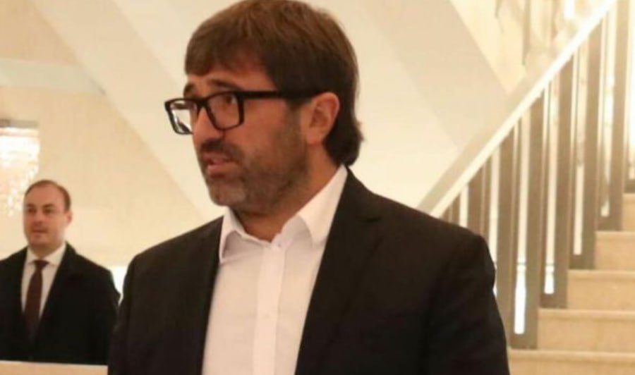 Fostul deputat democrat Vladimir Andronachi, un apropiat al oligarhului Vladimir Plahotniuc, cercetat în dosarul „Frauda bancară”, figurează și într-o cauză penală pentru comiterea unui accident rutier în timp ce se afla în stare de ebrietate avansată