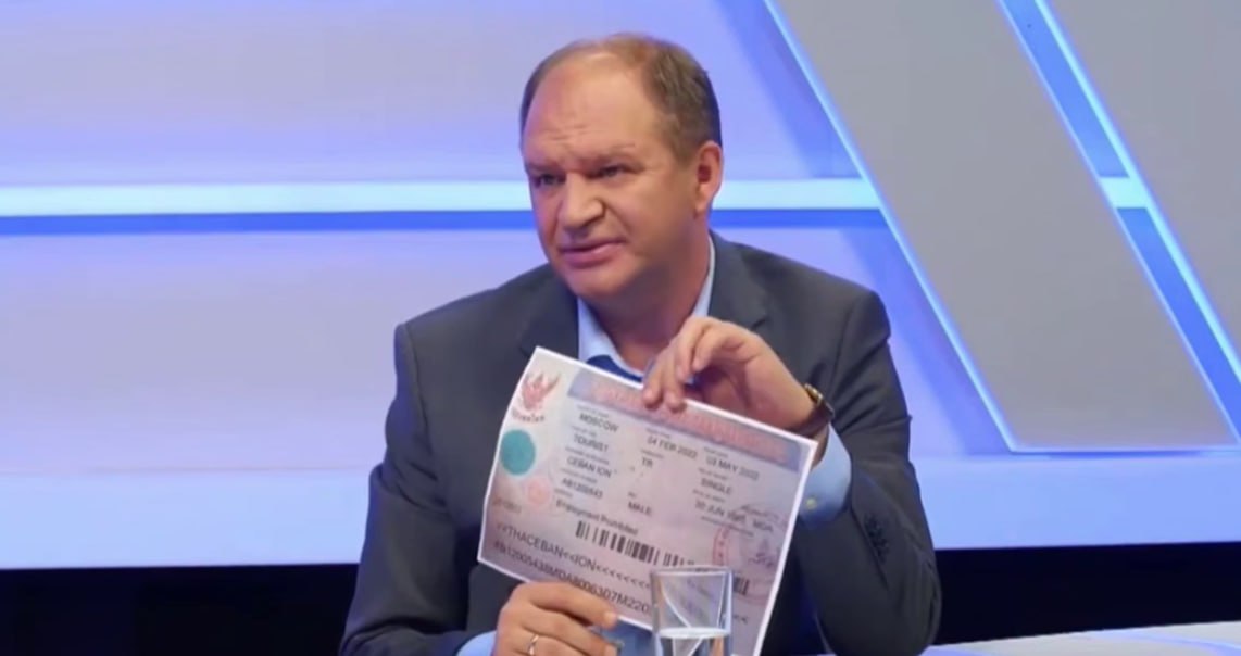 Primarul Capitalei, Ion Ceban, își justifică prezența la Moscova în ajunul invaziei din Ucraina, după 3 ani, prezentând o viză imprimată pentru Thailanda: