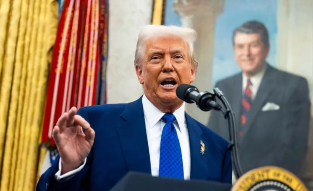 Donald Trump s-a vaccinat anti-Covid și antigripal