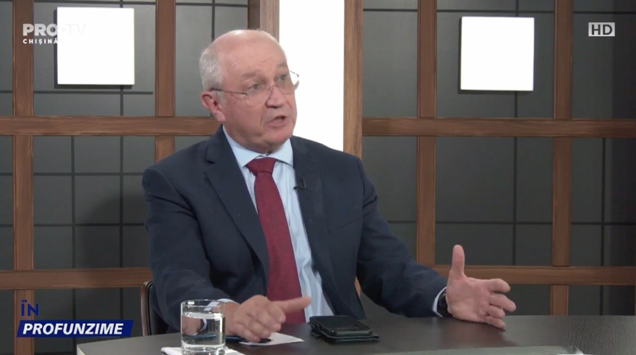 Munteanu: Coșmarul cel mai mare era în trecut - dacă nu reușeam ceva. Am primit propunerea de la dna președinte și apoi nu am dormit 2 nopți. Eram cu planuri de vacanță, universități și m-am trezit brusc cu o mare responsabilitate. Având tot respectul față de dna președinte am decis să accept propunerea