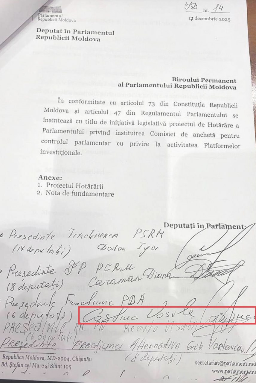 ”Unionist” cu iz pro-rus. Vasile Costiuc semnează, pe bandă rulantă, inițiative alături de Igor Dodon. Acesta și-a pus semnătura, în calitate de lider al fracțiunii, pe o inițiativă comună a opoziției parlamentare privind crearea a unei comisii speciale pentru investigarea activității platformelor investiționale. Tot ieri, Costiuc, alături de comuniști, socialiști și alți membri ai opoziției, înaintarea unei moțiuni simple împotriva ministrului Agriculturii și Industriei Alimentare