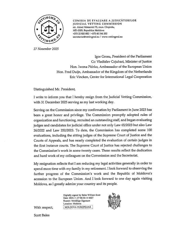 Scott Bales, membru în Comisia externă de evaluare a judecătorilor, anunță că își depune demisia. Acesta spune că vrea să petreacă mai mult timp cu familia în contextul pensionării sale, după munca sa în comisie începând cu anul 2023