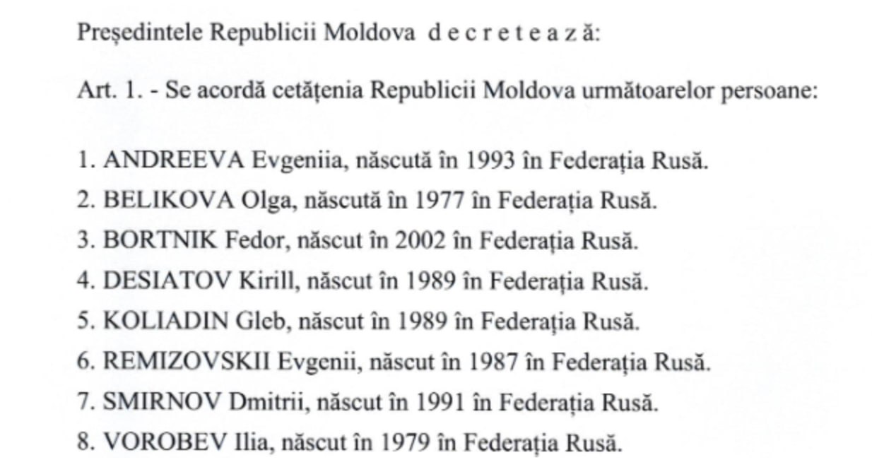 Opt persoane din Rusia au primit cetățenia Moldovei de Revelion: Opt cetățeni ai Federației Ruse au primit cetățenia Moldovei, printr-un decret semnat de președinta Maia Sandu pe 31 decembrie 2025. Printre aceștia se numără Fedor Bortnik, fiul cel mare al solistului trupei Bi-2, Igor Bortnik