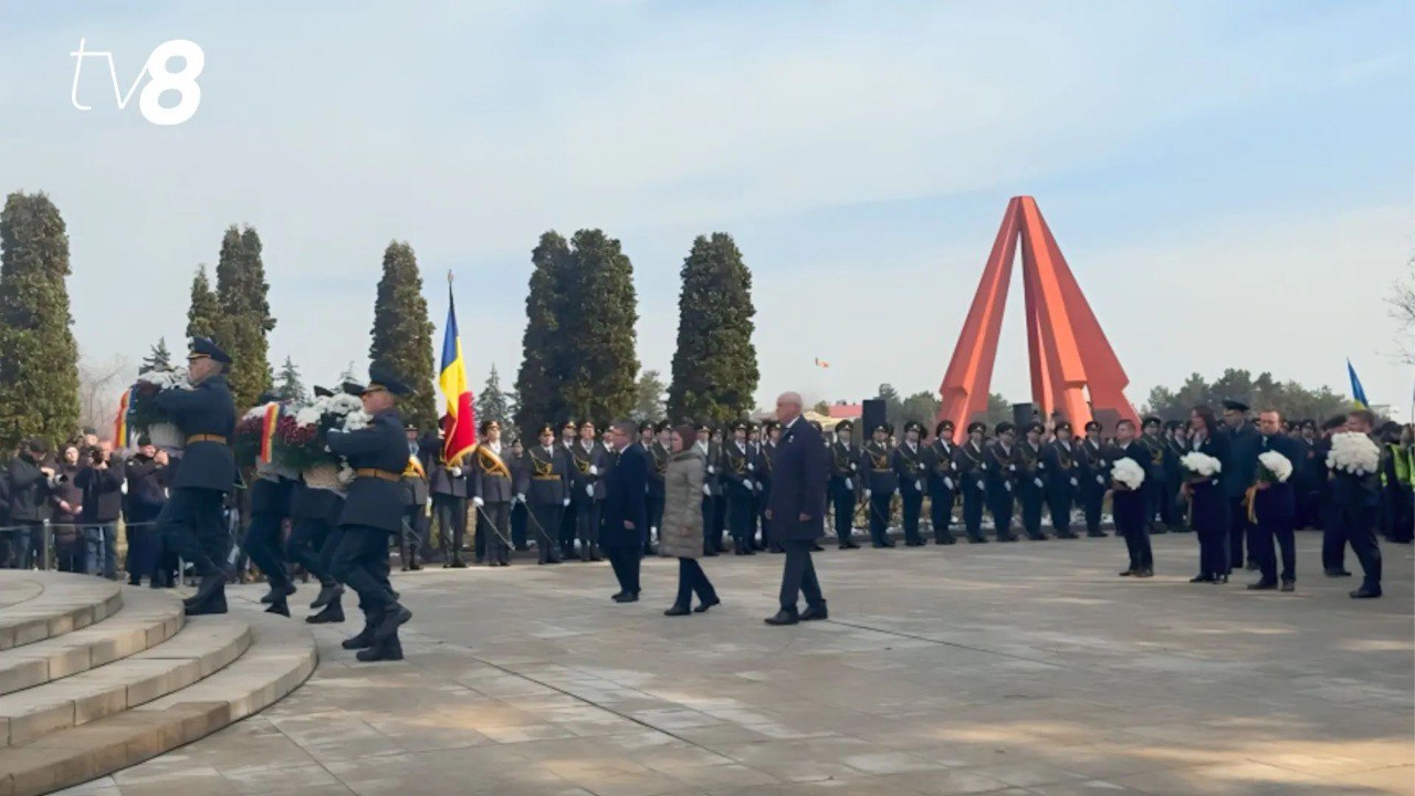 Marșul Memoriei. La 34 de ani de la Războiul de pe Nistru, președinta Maia Sandu a cerut din nou retragerea trupelor rusești din Moldova și a declarat că țara trăiește "un veritabil război cognitiv". La monumentul "Maica Îndurerată", în Ziua Memoriei și Recunoștinței, șefa statului a subliniat că apărarea memoriei trebuie să fie parte a apărării naționale