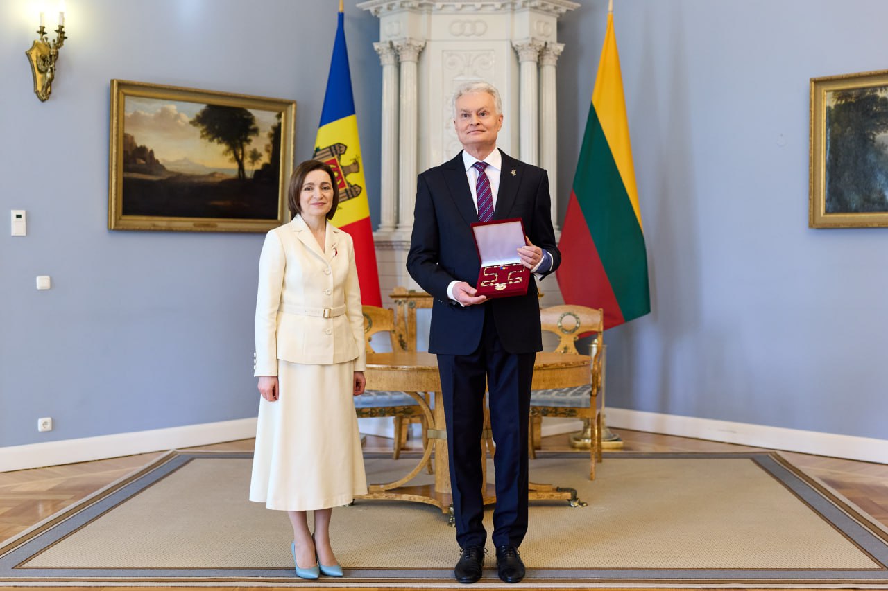 Președintele Lituaniei, decorat de Maia Sandu cu cea mai înaltă distincție a R. Moldova: „Recunoaștem dedicarea dvs. pentru prietenia noastră”