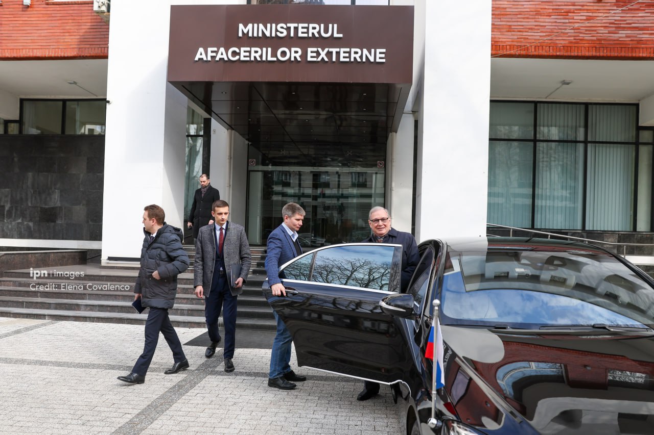 Ambasadorul agreat al Federației Ruse la Chișinău, Oleg Ozerov, a fost convocat astăzi la Ministerul Afacerilor Externe și a primit o notă de protest oficială din partea autorităților moldovene