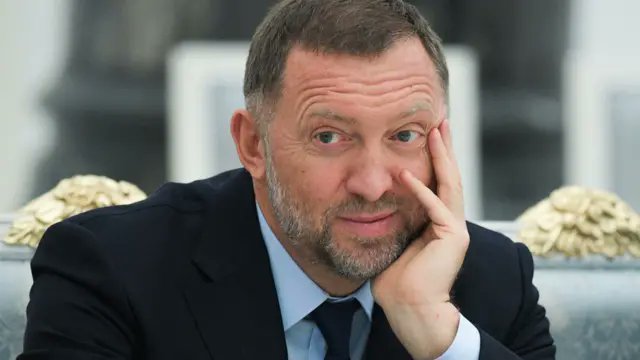 Oligarhul rus Oleg Deripaska propune introducerea zilelor de lucru de 12 ore pentru cetățenii ruși, inclusiv sâmbata. Conform acestuia, schimbarea programului de lucru de la 8 ore la 12 ore pe zi, inclusiv weekendurile, ar ajuta la „resetarea" economiei, ar permite atingerea unei creșteri anuale a PIB-ului de 7-8% și ar facilita adaptarea la sancțiuni