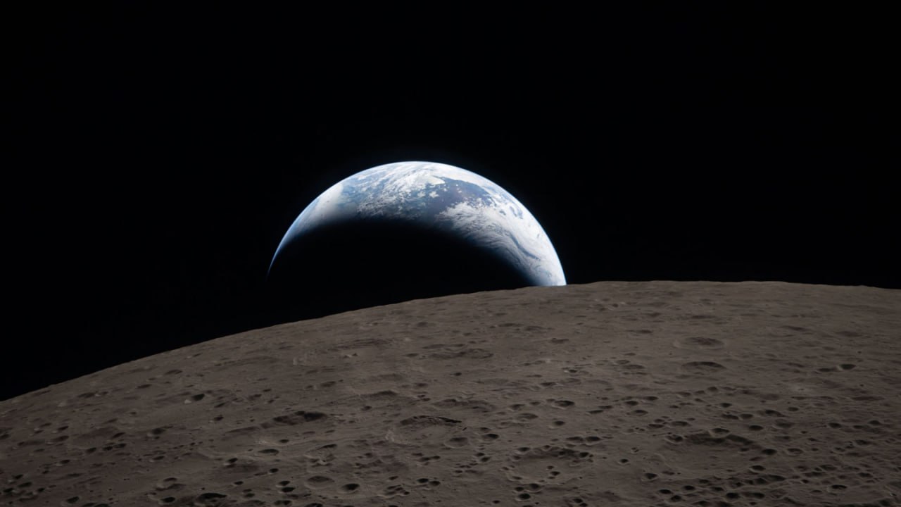 „Apus al Pământului”: Astronauții Artemis II surprind o imagine spectaculoasă de pe orbita lunară