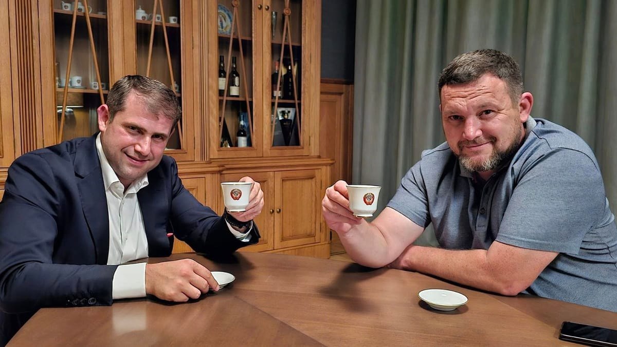 Fostul jurnalist Gabriel Călin a fost condamnat la 5 ani de închisoare cu suspendare și o amendă de 650.000 de lei pentru spălare de bani. Judecătoria Chișinău, sediul Buiucani, l-a găsit vinovat într-un concurs de infracțiuni. Călin nu va executa pedeapsa dacă nu va încălca legea în următorii cinci ani