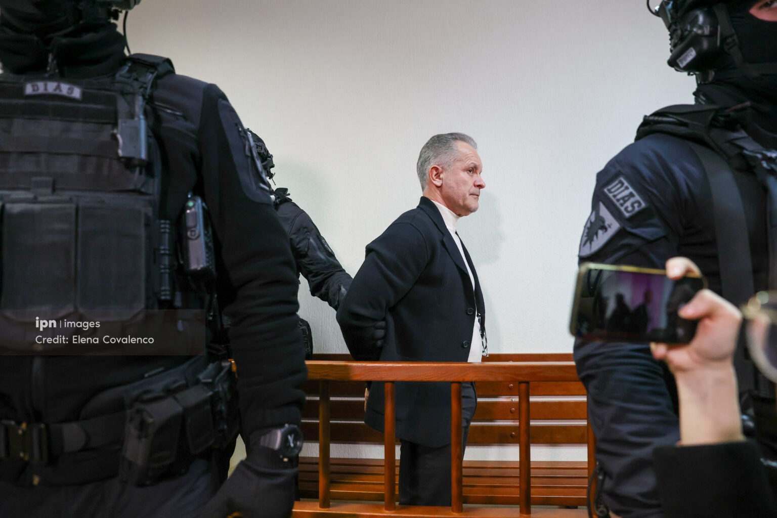 BREAKING! Vladimir Plahotniuc a fost condamnat azi la 19 ani închisoare cu executare de prima instanță. Procurorii au cerut inițial 25 de ani de privare de libertate