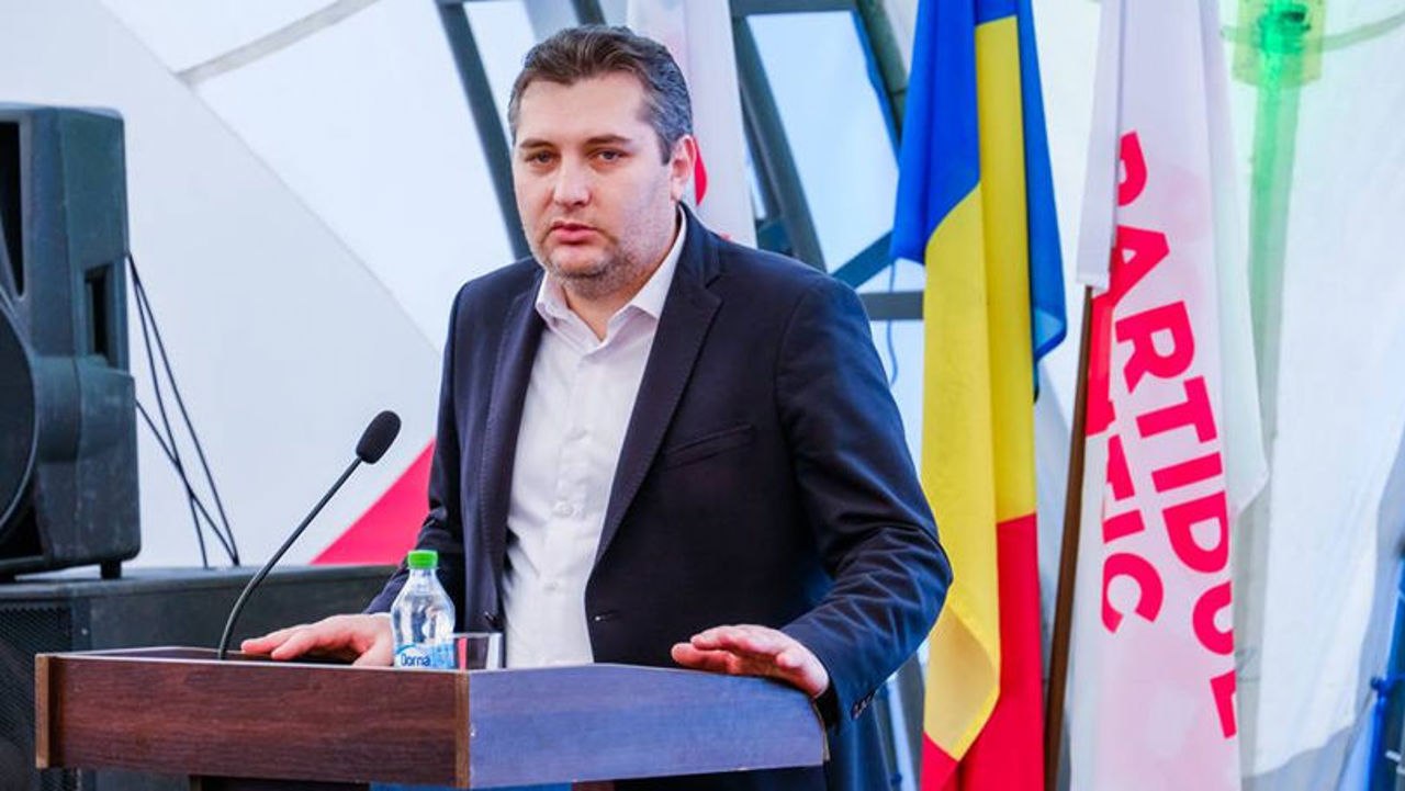 Curtea de Apel Nord a decis că Victor Perțu, candidatul Democrația Acasă pentru alegerile din Orhei, rămâne exclus din cursa electorală. Instanța a anulat decizia primei instanțe care anulase decizia Comisiei Electorale Centrală prin care acesta fusese scos din cursa electorală