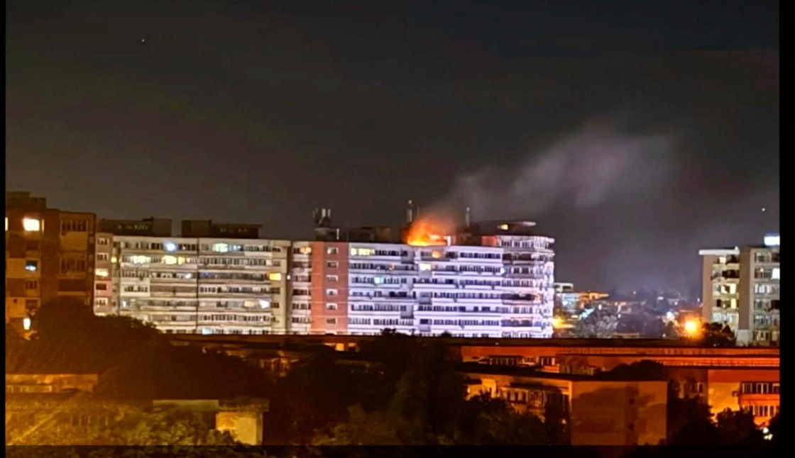 Așa arăta blocul după explozia dronei din Galați