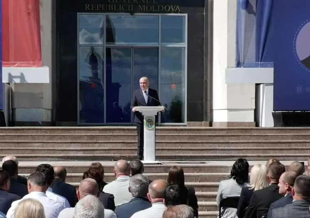 🇷🇴 Premierul interimar al României, Ilie Bolojan, a venit azi dimineață la Chișinău. Acesta a participat , alături de premierul Munteanu și președinta Sandu la evenimentul național „Primării puternice, localități dezvoltate”