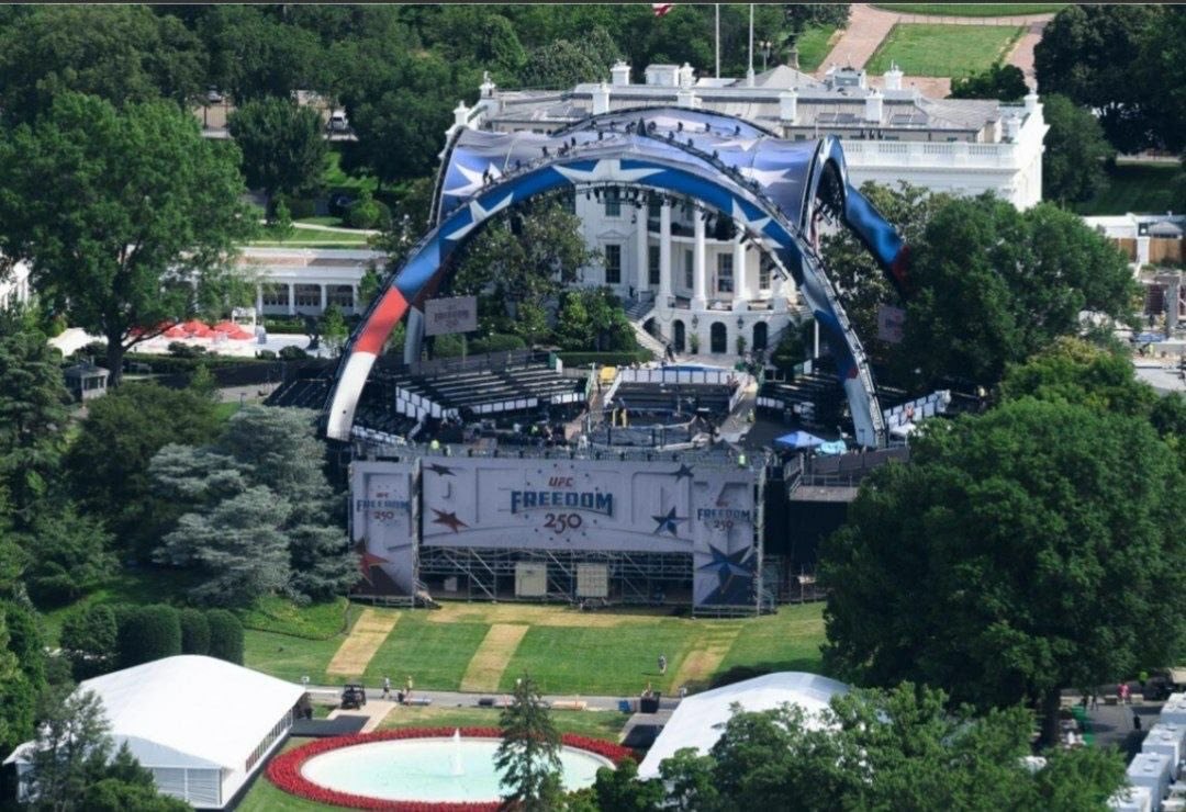  Donald Trump, aniversare neobișnuită la 80 de ani: găzduiește lupte în cușcă în curtea Casei Albe